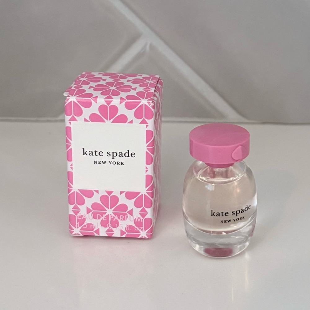 New in Box KATE SPADE 0.15 Oz Travel Size Eau de Parfum - Picture 3 of 5